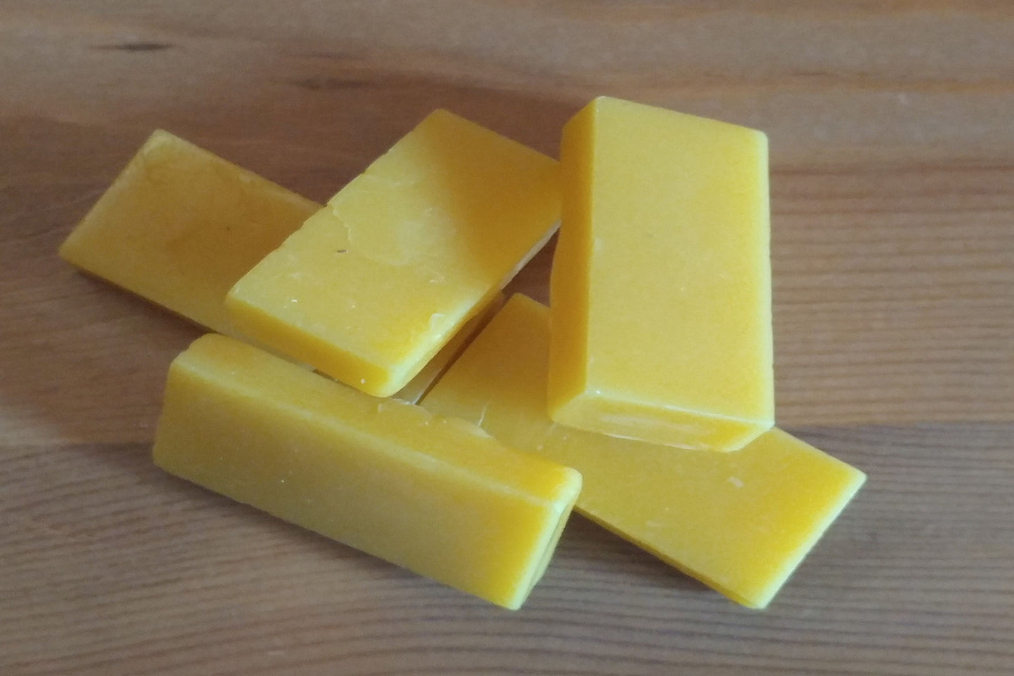 CRAFT SIZE BEESWAX SAMPLES