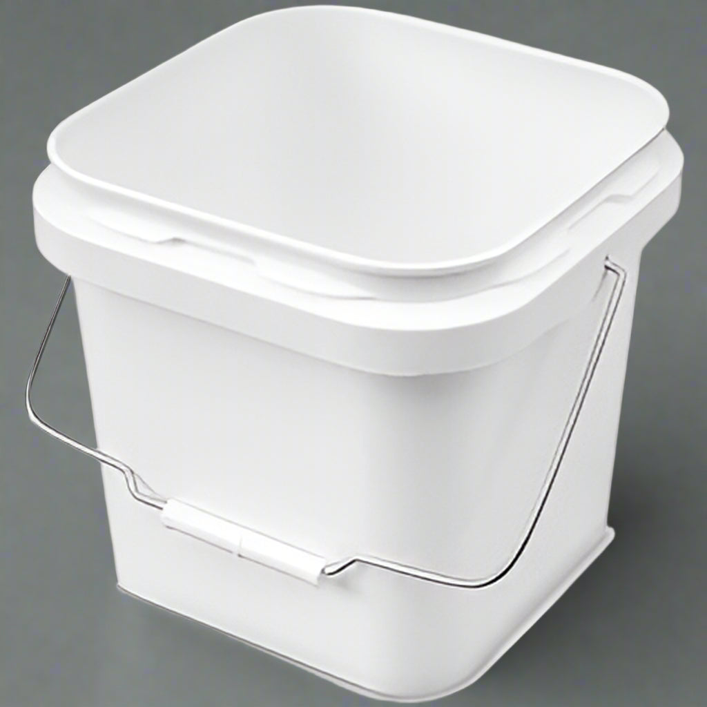 WHITE PLASTIC FOOD CONTAINERS/LIDS